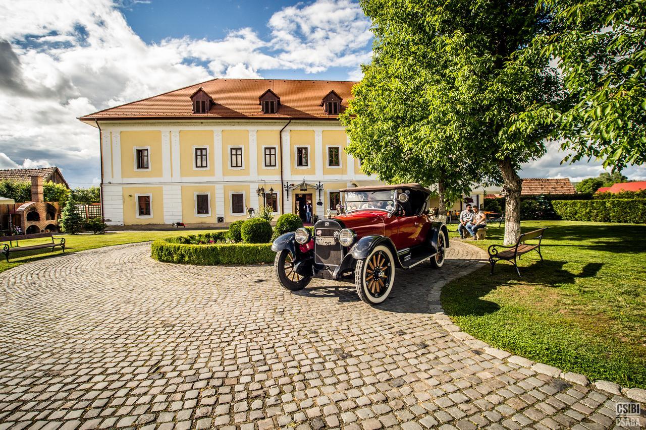 Castel Haller Ogra Exterior foto